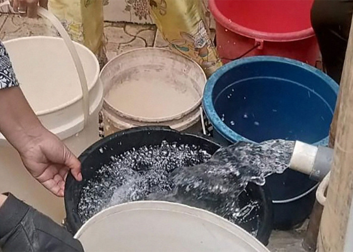 Ratusan Keluarga Alami Krisis Air Bersih, Dampak Kemarau Yang Belum Berakhir