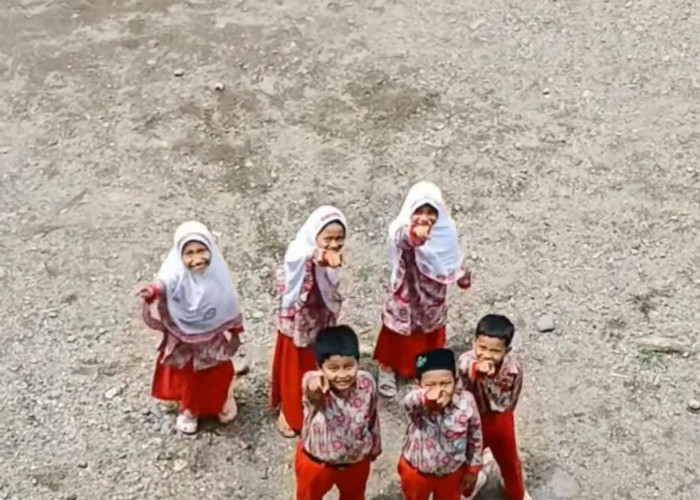 Kehadiran Guru dan Murid di Hari Pertama Sekolah di Mukomuko Cukup Baik