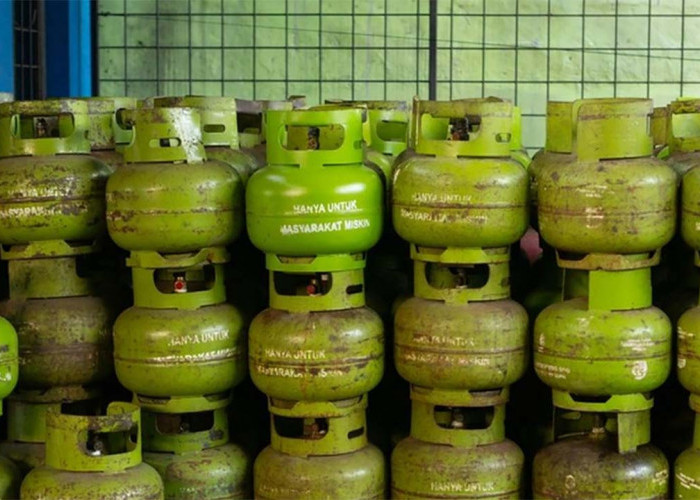 Diduga Yang Menahan Gas 3 Kg, Dijual Bila Langka Dengan Harga Selangit 