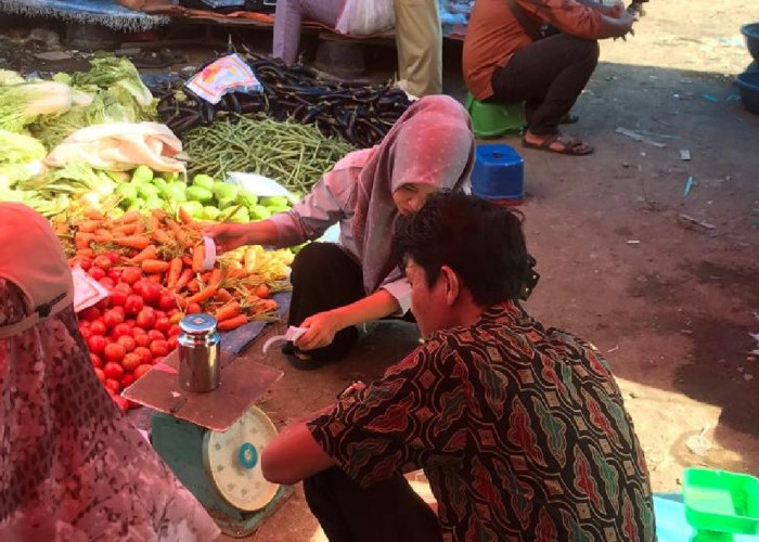 Pedagang Dilarang Gunakan Timbangan Plastik