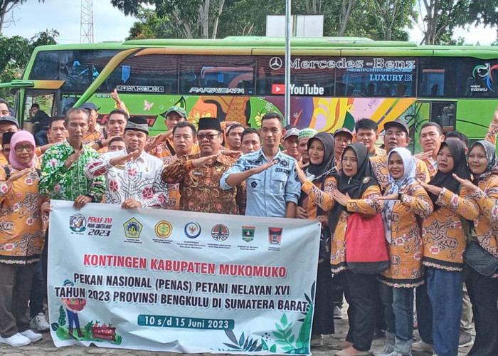 Ratusan Kontingen Penas Tani Nelayan dari Mukomuko Diberangkatkan ke Kota Padang 