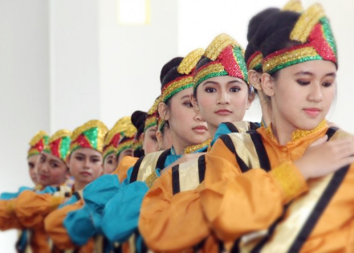 Wanita 12 Suku Ini Cantik Mempesona, Kulit Kuning Langsat Hingga Rajin Ibadah