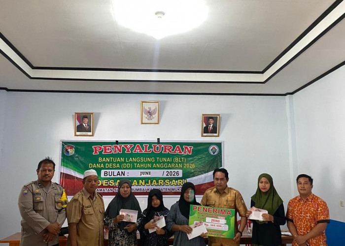 15 Warga Banjarsari Tersenyum Bahagia