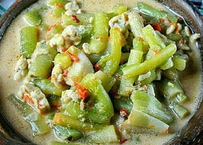 Uenaknya Pol! Ini Resep Jangan Lompong, Menu Sederhana Kuah Santan Gurih yang Bikin Ketagihan