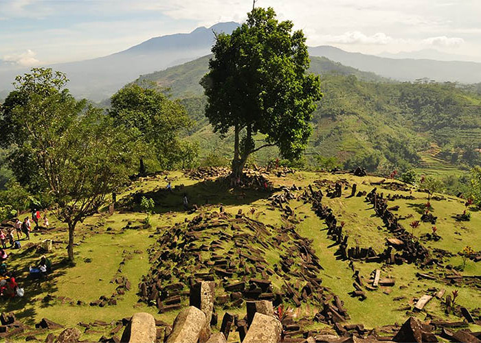 Jangan Kaget, Situs Gunung Padang Yang Bisa Merubah Sejarah, Ini Fakta Terbarunya
