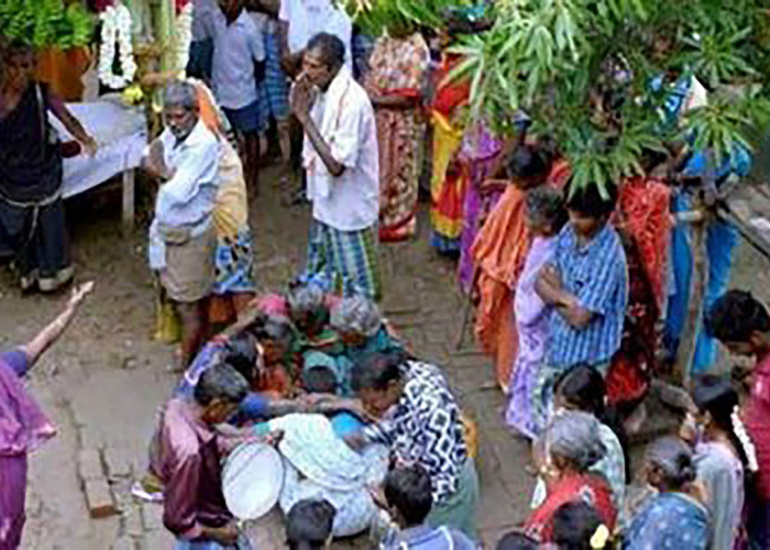 Mengenal Tradisi Thalaikoothai, Sebuah Tradisi Membunuh Orangtua yang Dilakukan karena Faktor Ekonomi