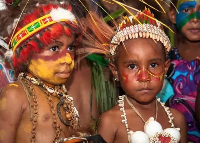Gubuk Bukumatula Untuk Anak Berhubungan, Suku Trobriander Papua Nugini