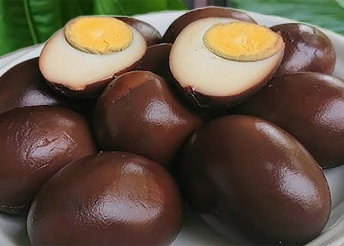 Punya Warna Unik! Cobain Resep dan Cara Membuat Telur Rebus Hitam atau Iron Egg