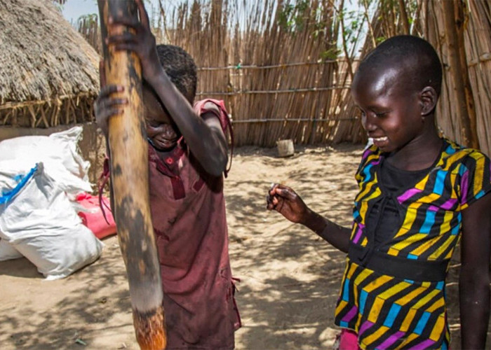 Tradisi Aneh Suku Dhinka Sudan, Pemuda Dewasa Sebelum Menikah Harus Menginjak Kotoran ini