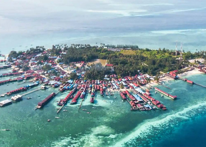 Tips Aman Berlibur ke Pulau Derawan di Kalimantan, Nikmati Liburan Tanpa Hambatan