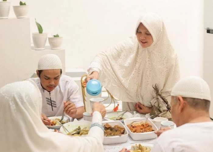 Sahur Anti Haus: Makanan dan Minuman yang Menjaga Hidrasi Tubuh!