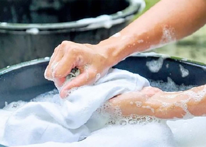 Tips Mencuci Mukena Agar Tetap Bersih dan Putih Meski Sudah Digunakan Bertahun-tahun