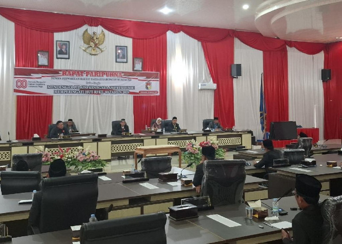 Rapat Paripurna Raperda RPJMD Mukomuko Sempat Hiruk, Pimpinan Dewan Tunda Tandatangan Hasil Keputusan