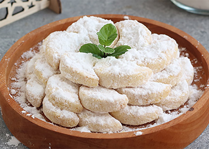 Cuma Pakai 1/2 Kg Tepung, Ini Resep Kue Putri Salju yang Manis dan Empuk