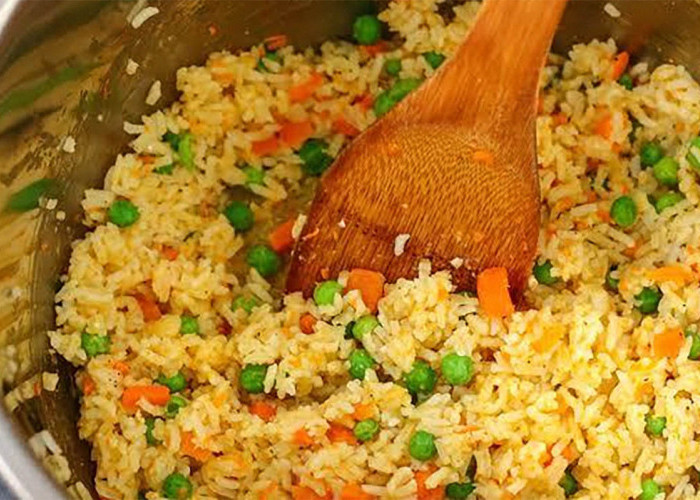 Anak Kos Wajib Mencoba! Ini Resep dan Cara Membuat Nasi Goreng Menggunakan Rice Cooker
