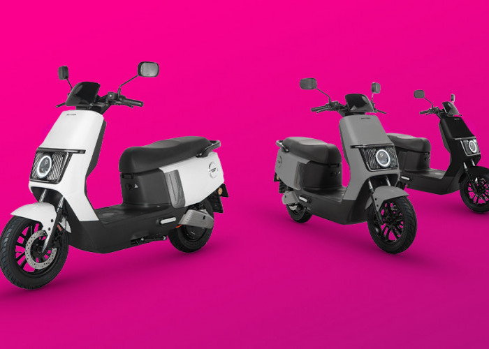 Mengapa Motor Listrik Adalah Pilihan Tepat untuk Perempuan Urban Produktif