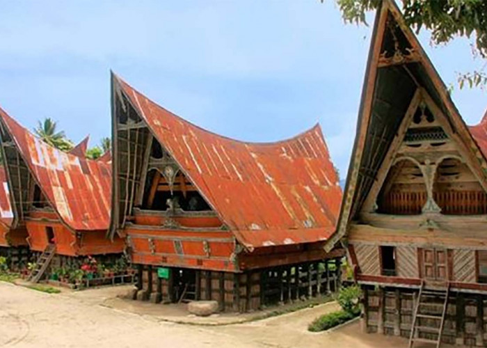 Rumah Bolon Suku Batak Miliki Ornamen Cicak dan Empat Payudara, Maknanya Menyentuh