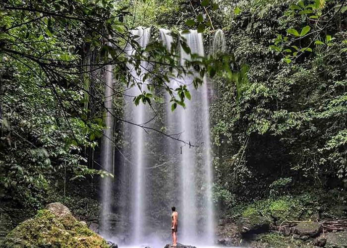 Menyusuri Keindahan serta Keasrian Air Terjun Sikulambai di Sumatera Barat