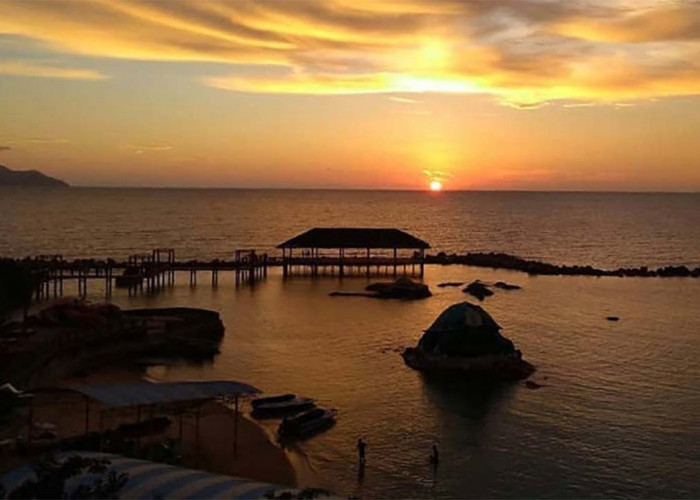 Keindahan Alam Pantai Tanjung Bajau yang Memanjakan Mata 