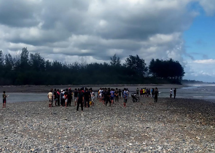 Peristiwa Wisatawan Korban Terseret Arus di Pantai Parangtritis Bersamaan dengan Kejadian di Mukomuko