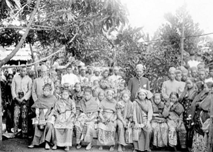 Suku-Suku Tua di Sumatera Selatan, Penunggu Bukit Barisan, Keturunan Raja Hingga Keturunan Cina