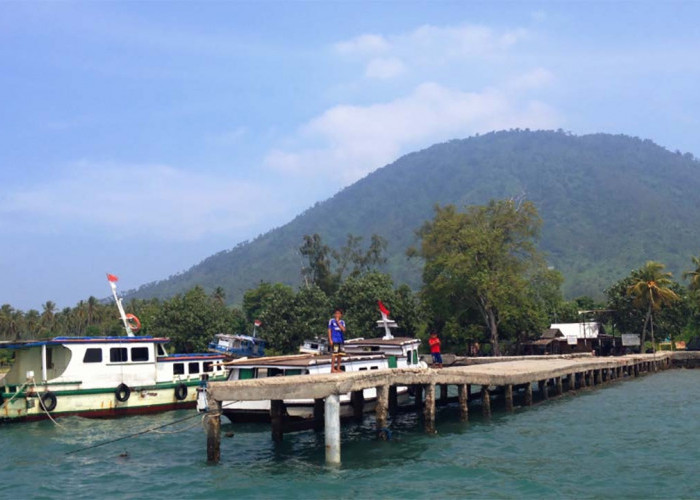 Nikmati Udara Segar di Pulau Sebesi yang Bikin Takjub dan Tenang