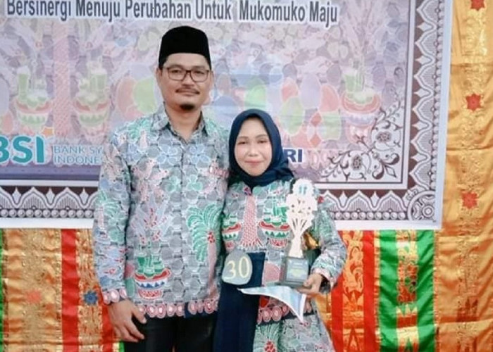 Kades Gajah Mati Juara Lomba Batik Tando Pusako 