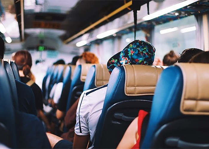 Mengapa Transportasi Umum Seperti Kereta dan Bus Tidak Memiliki Sabuk Pengaman?