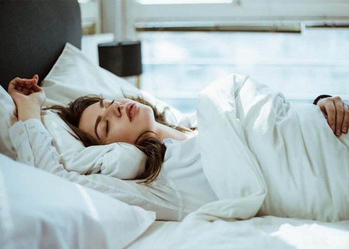 Mana Posisi Tidur yang Benar, Tengkurap atau Telentang? Simak Penjelasannya 