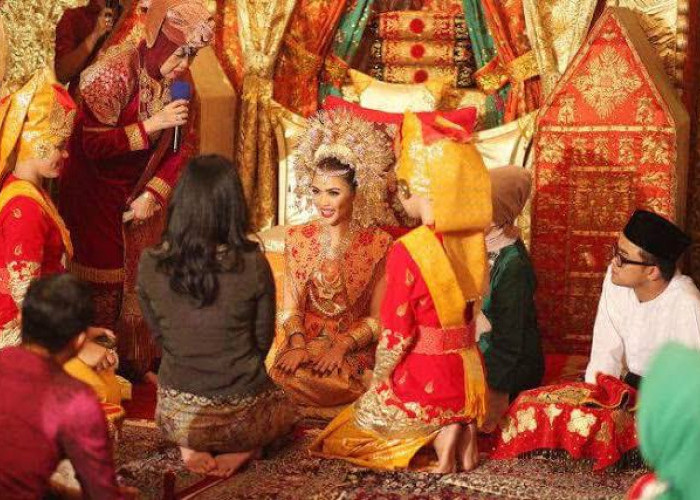 Tradisi Unik Pernikahan di Berbagai Daerah, Membeli Pengantin Hingga Kawin Colong