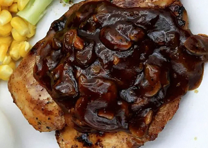 Makan Mewah Nggak Perlu ke Restoran, Ini Resep Sederhana Steik Ayam Saus Lada Hitam Rasa Bintang 5