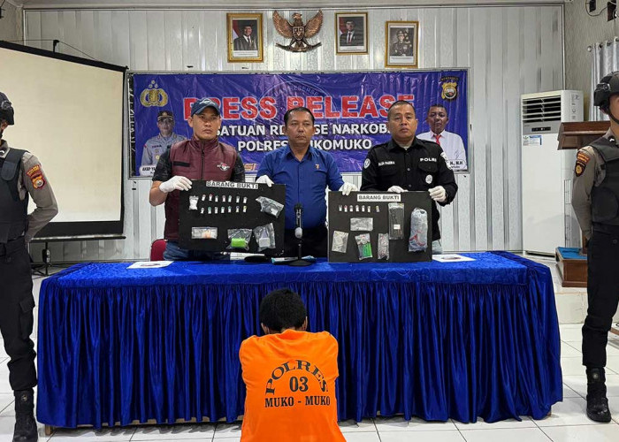 Polres Mukomuko Tangkap Bandar Narkoba dengan Barang Bukti 21 Paket Sabu