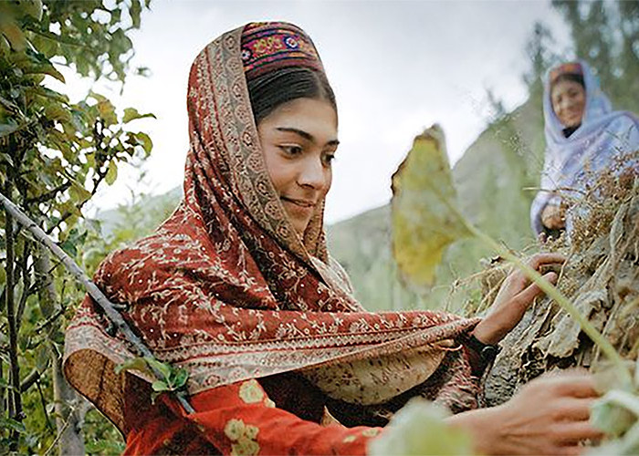 Rahasia Cantik, Umur Panjang Hingga Melahirkan di Usia 65 Tahun Suku Hunza Pakistan