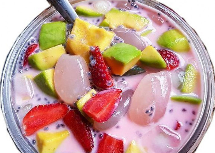 Es Buah Segar: Hidangan Penyejuk yang Penuh Vitamin dan Pas untuk Musim Panas