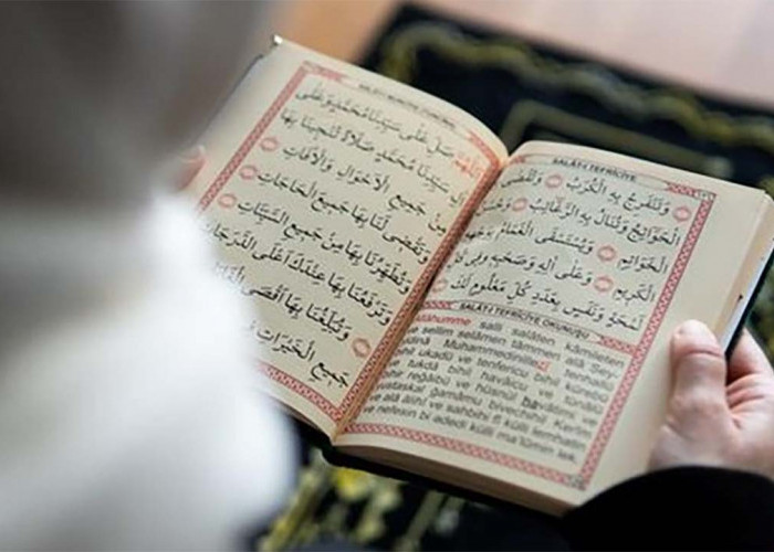 Ingin Hafal Al-Quran dengan Mudah? Coba 5 Tips Jitu dari Syaikh Ali Jaber, Dijamin Anti Ngantuk!