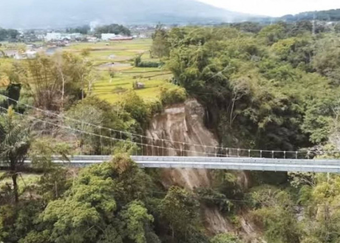 Wow! Inilah Jembatan Gantung Terpanjang di Sumatera Barat yang Ada di Atas Ketinggian 150 Meter