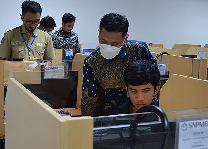 Motivasi!! 3 Calon Mahasiswa yang Berjuang agar Lolos UTBK SNBT 2023 Meskipun Tunanetra, Ini Kisahnya