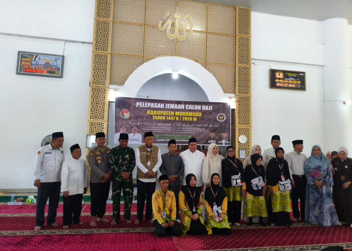 Enam Jemaah Haji Mukomuko Turun Di Masjid Desa Bandar Jaya