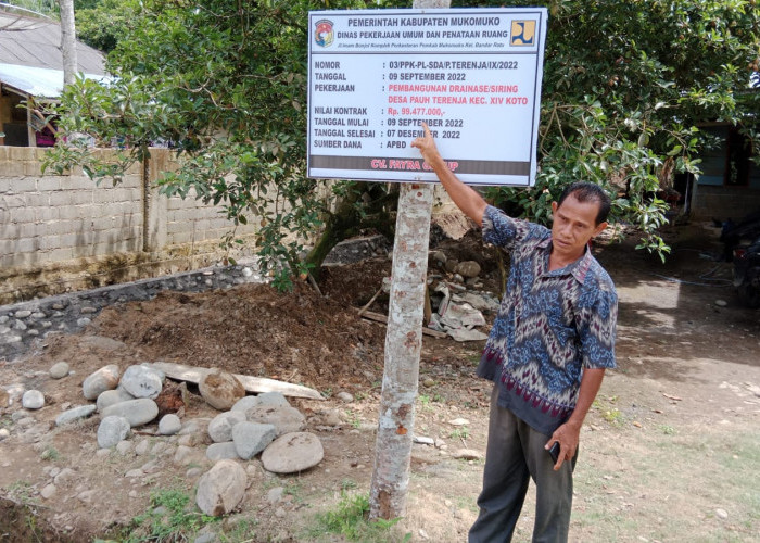 ﻿Paket Pekerjaan Drainase PUPR Dinilai Tidak Transparan