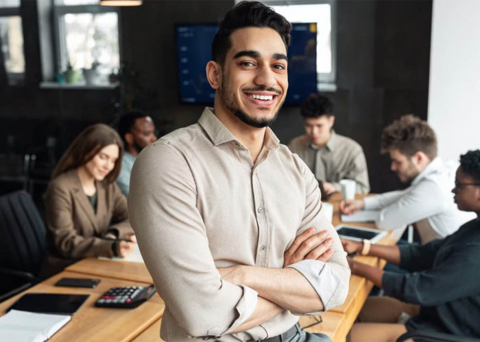 Tahun Baru Waktunya Tingkatkan Kepercayaan Dirimu, Begini Cara Meningkatkan Self Confidence di Tempat Kerja