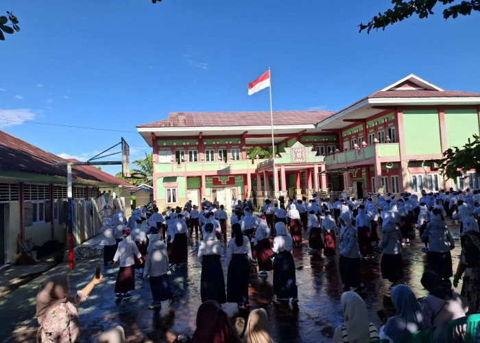 PPDB di SMPN 1 Mukomuko Dihadapkan Persoalan Kekurangan Mobiler