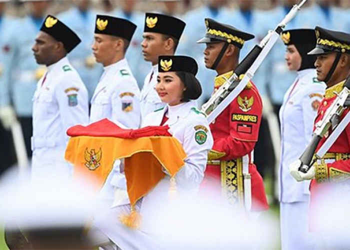 Heboh di IKN, Penampilan Pembawa Baki Bendera HUT RI 79 Tuai Kecaman, Warganet Pertanyakan Profesionalisme