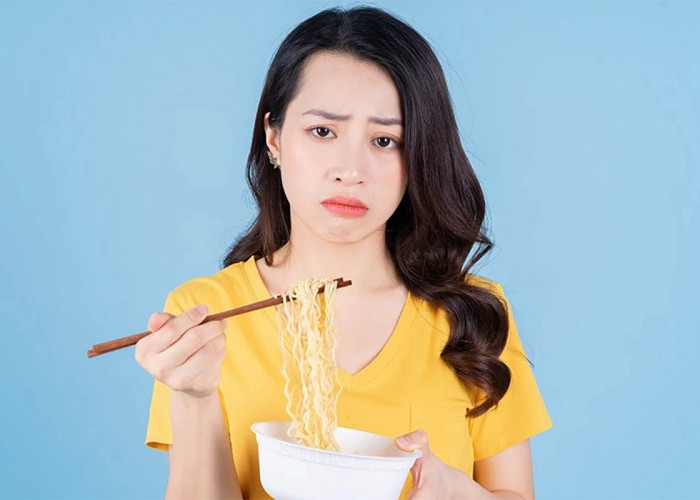 Instan Masaknya, Instan Juga Bahayanya! Ini Dia 5 Bahaya Makan Mie Instan Terlalu Sering Bagi Kesehatan Tubuh