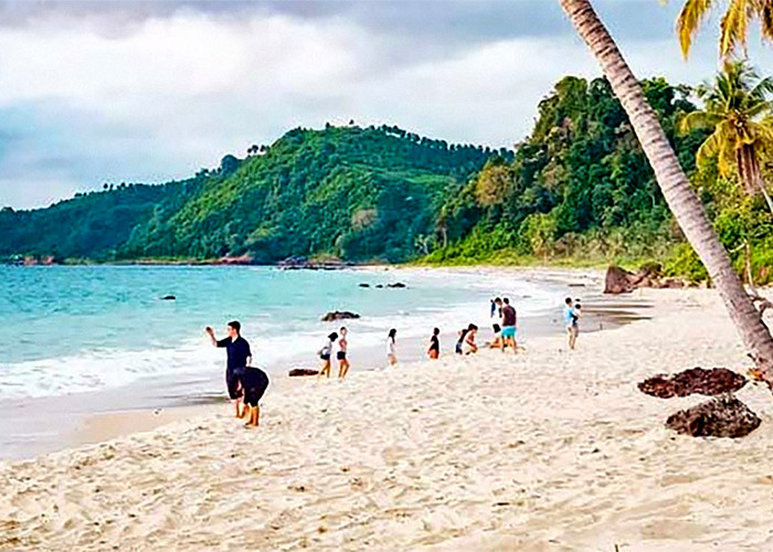 Pantai Arang Lampung, Wisata Alam yang Mempesona Cocok Untuk Liburan Bersama Sahabat, Keluarga Bahkan Pasangan