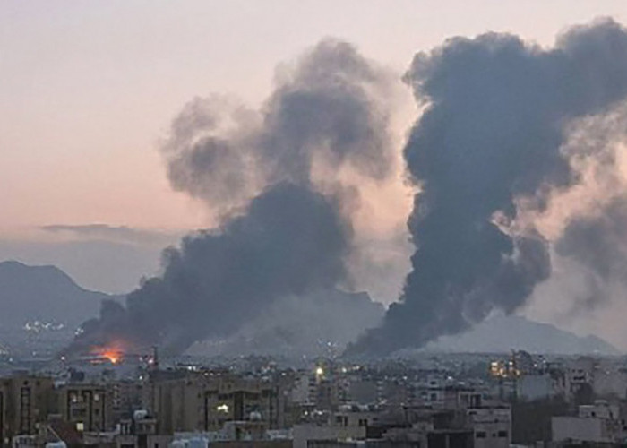 Jika Pembangkit Listrik Dibom, Iran Bakal Tutup Total Jalur Minyak Dunia