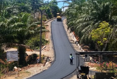 Warga Manunggal Jaya Nikmati Jalan Aspal Skema Inpres dan APBD Mukomuko