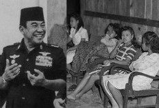 Kisah Soekarno Bersama Kupu-Kupu Malam, Strategi Untuk Kemerdekaan Indonesia
