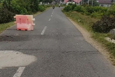 Pemda Mukomuko Pasang Jembatan Darurat di Jalan Provinsi Yang Amblas, Pemprov Belum Ada Dana