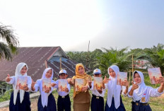 SMPN 18 Mukomuko Terbitkan Kumpulan Cerpen Tiga Bahasa 