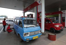 Deretan Mobil Tua yang Haus BBM